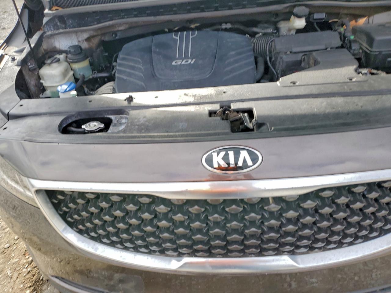 Kia Sedona Lx Image 4