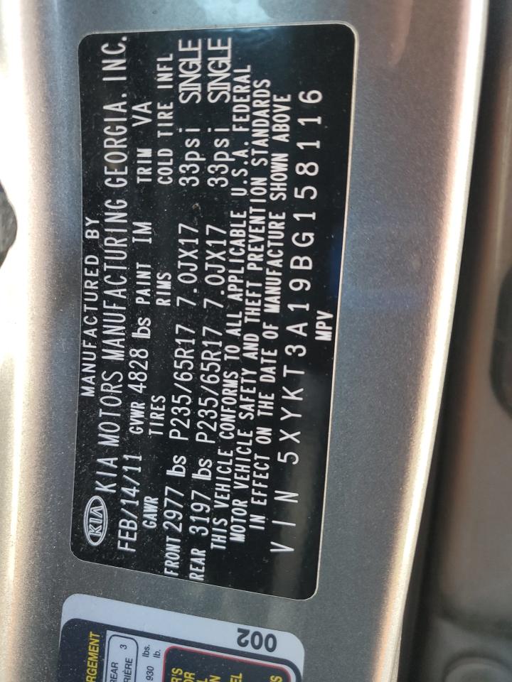 Kia Sorento Base Image 13