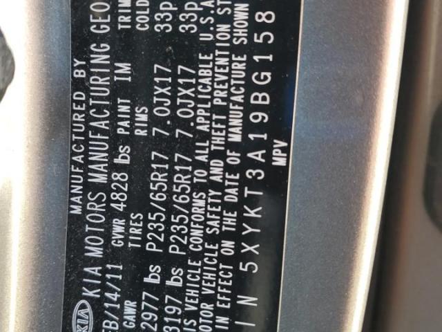 Kia Sorento Base Image 13