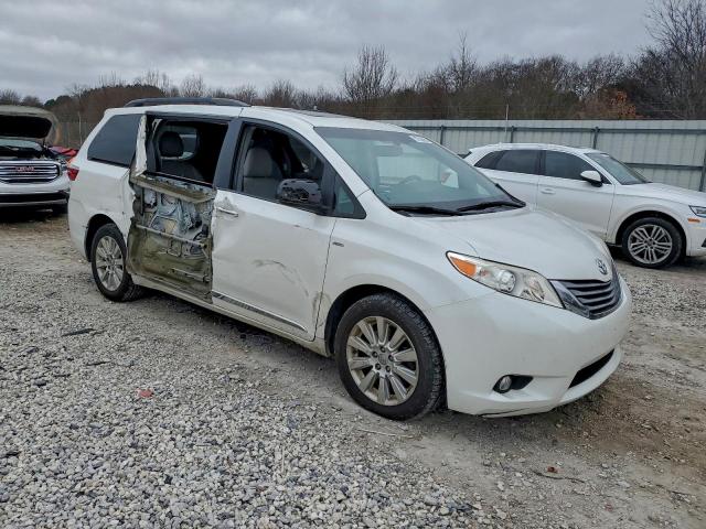 Toyota Sienna Xle Image 3