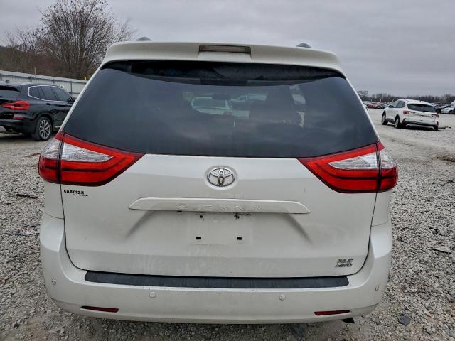 Toyota Sienna Xle Image 2