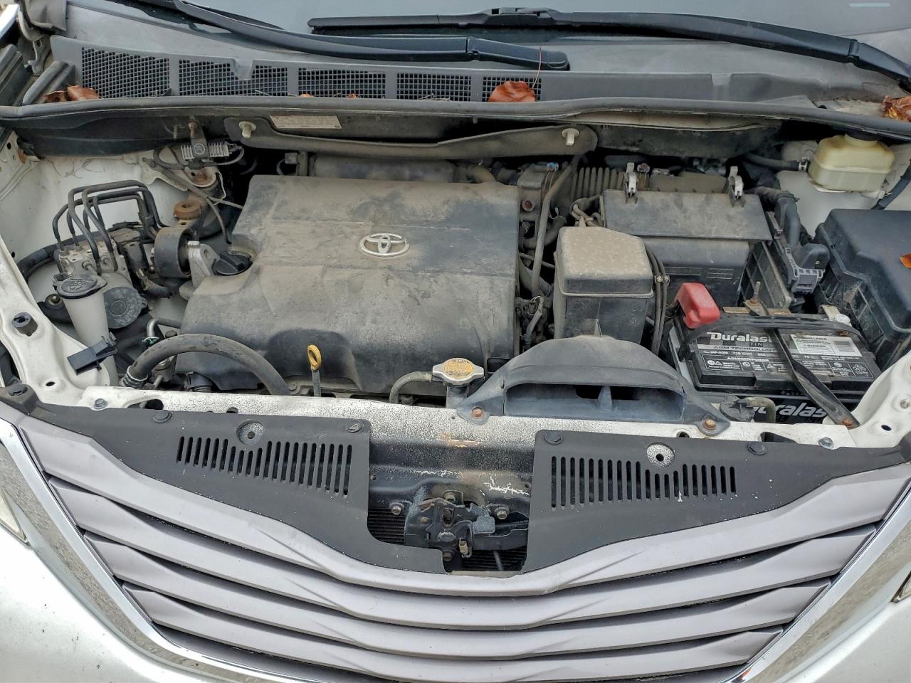 Toyota Sienna Xle Image 10