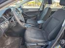 Volkswagen Passat S Image 10
