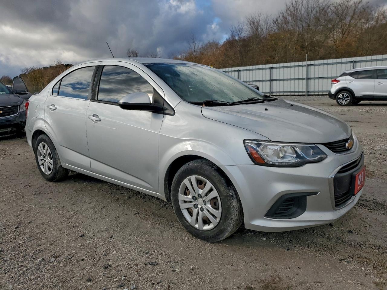 Chevrolet Sonic Ls Image 12