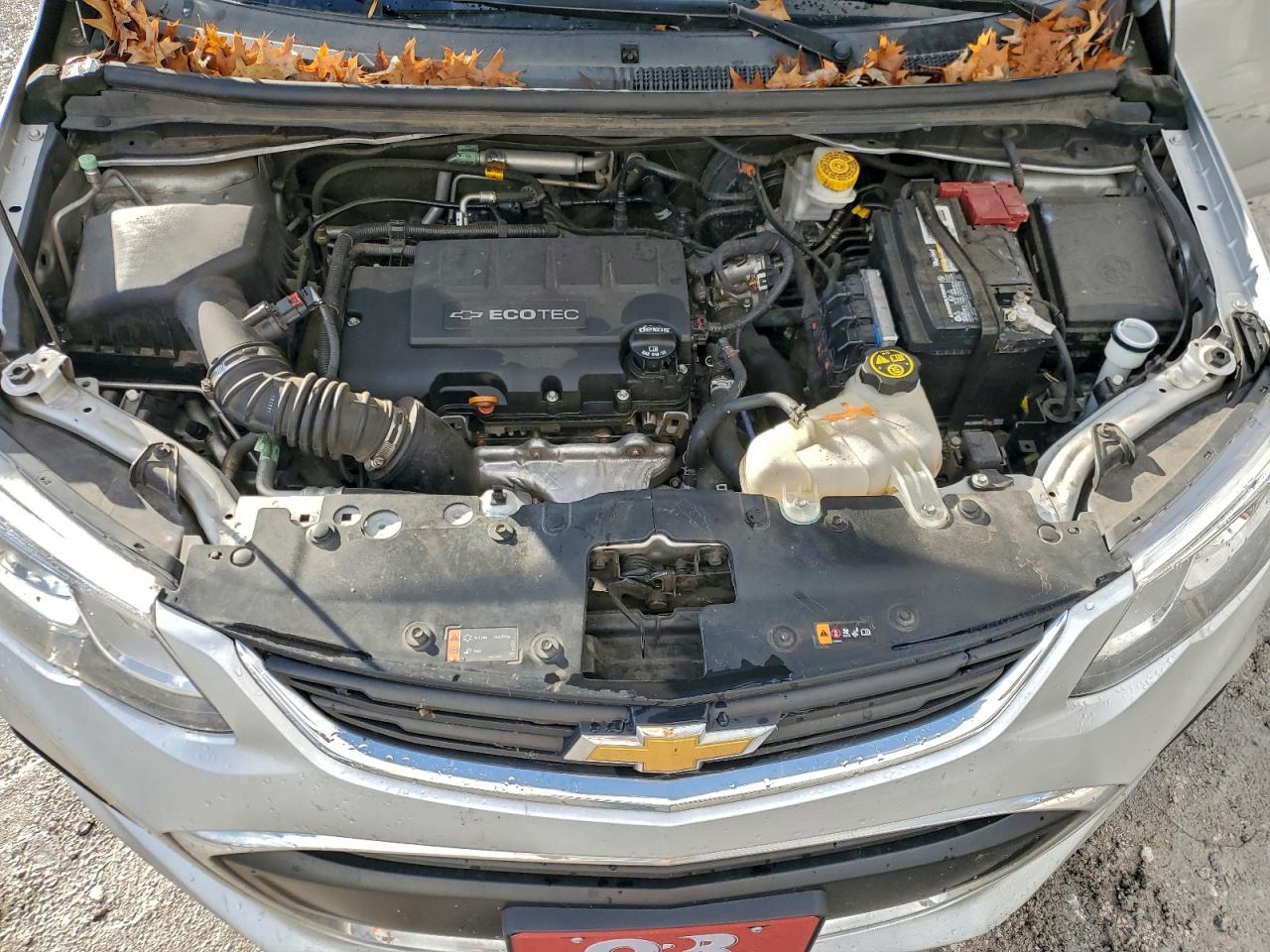 Chevrolet Sonic Ls Image 10