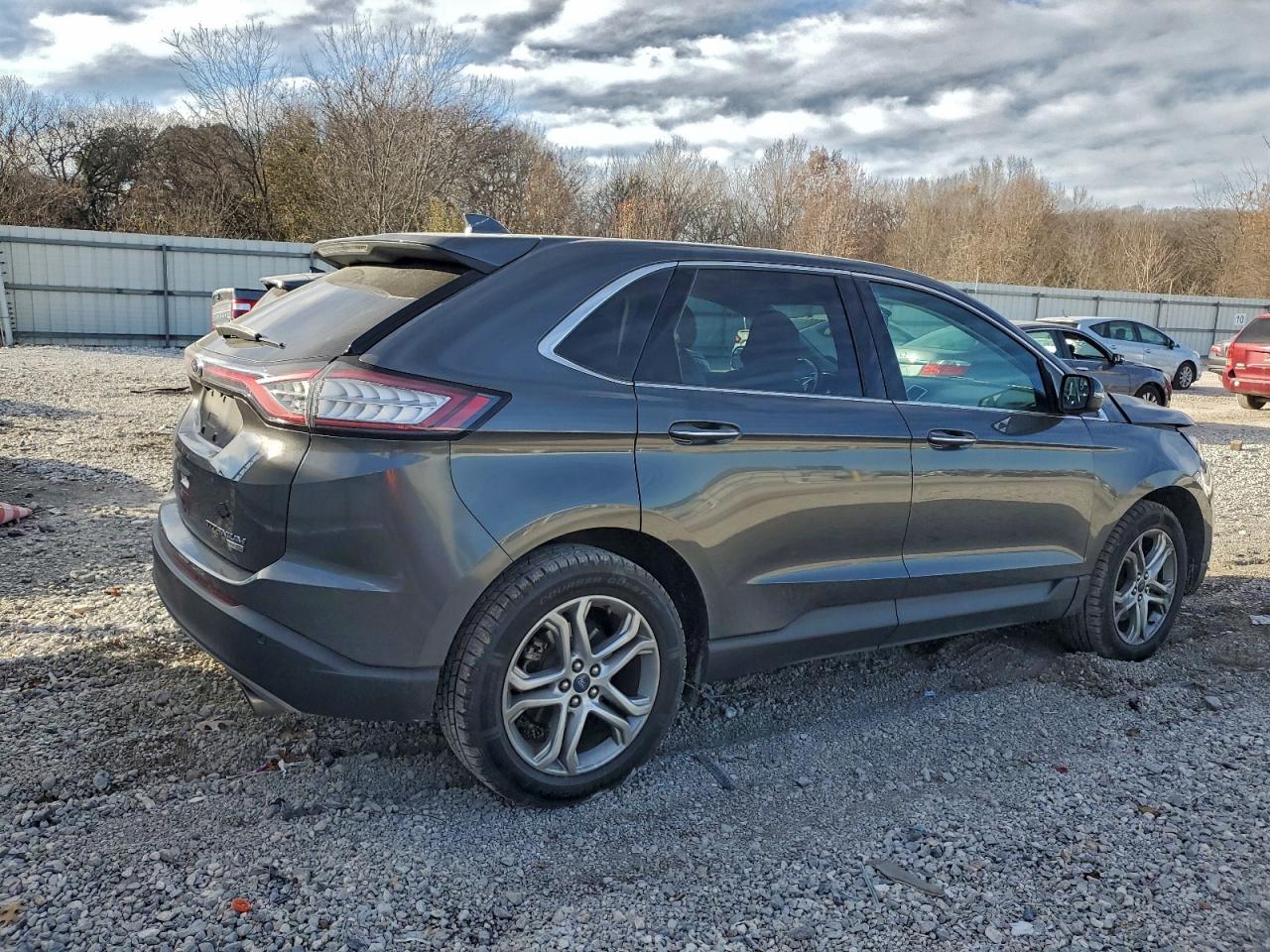 Ford Edge Titanium Image 2