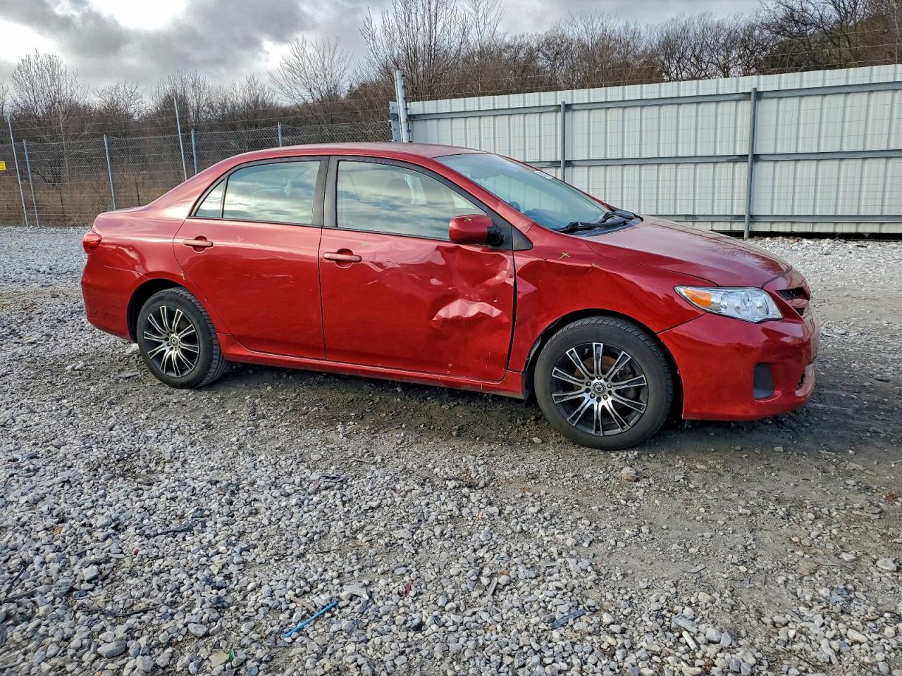 Toyota Corolla Base Image 10