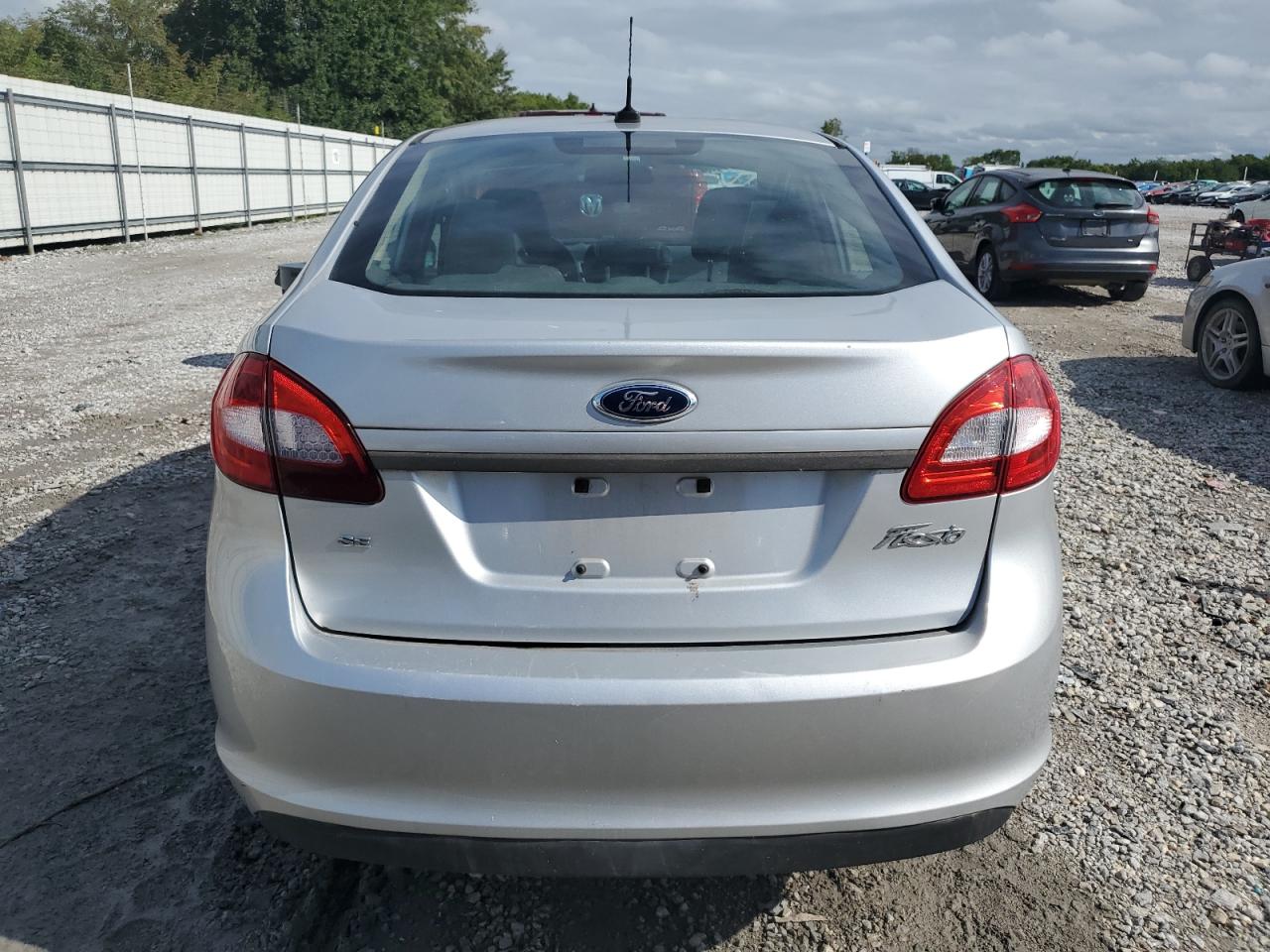 Ford Fiesta Se Image 11