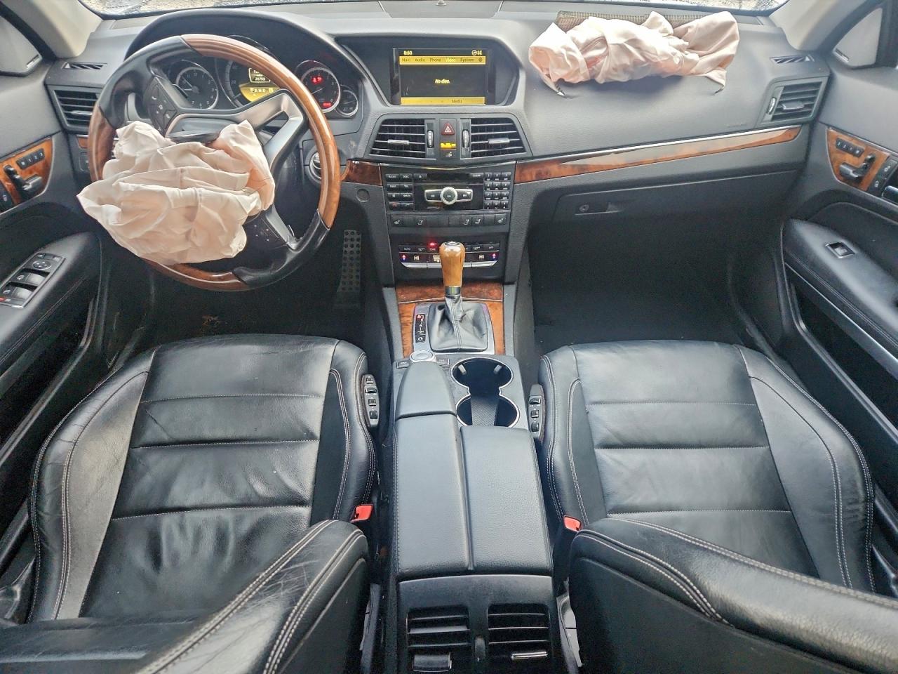 Mercedes-Benz E-Class 350 Image 11