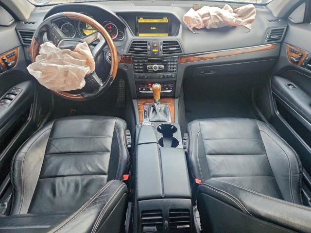 Mercedes-Benz E-Class 350 Image 11