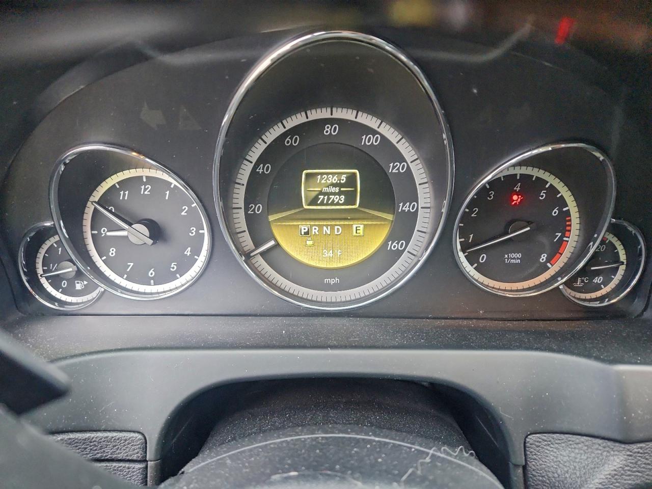 Mercedes-Benz E-Class 350 Image 9