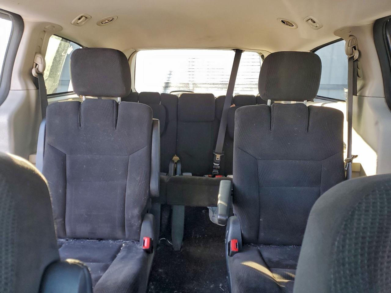 Dodge Caravan Sxt Image 9