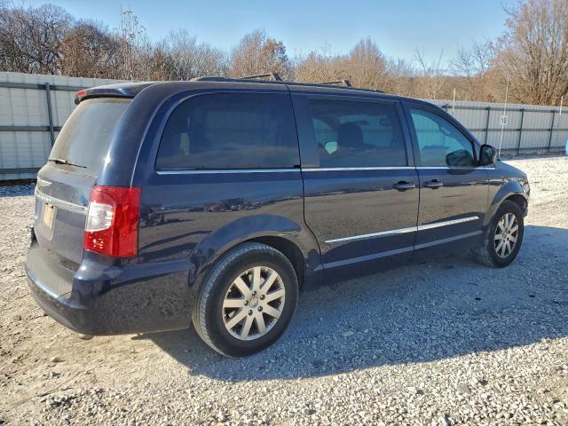 Chrysler Minivan Touring Image 10