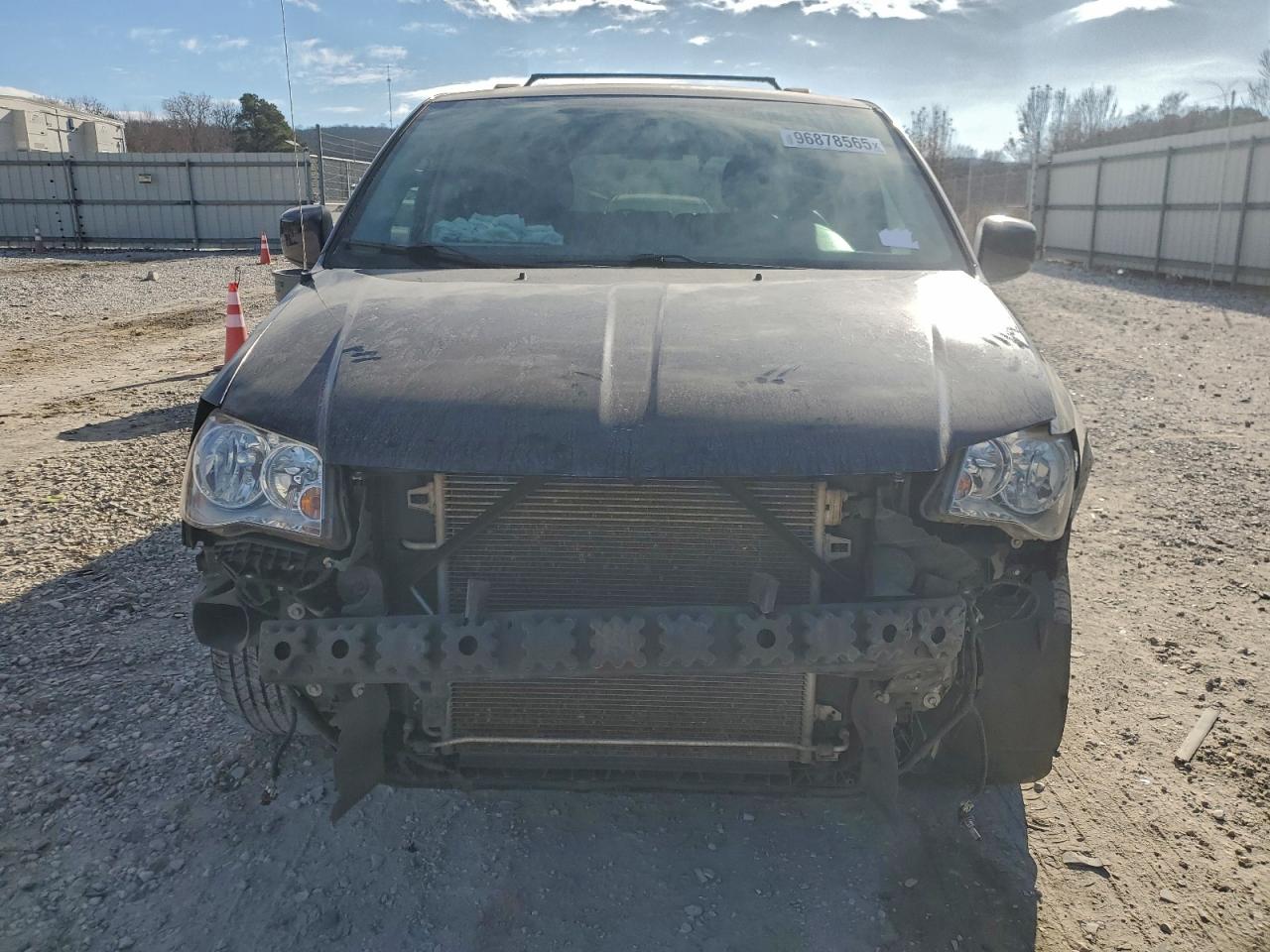 Chrysler Minivan Touring Image 14