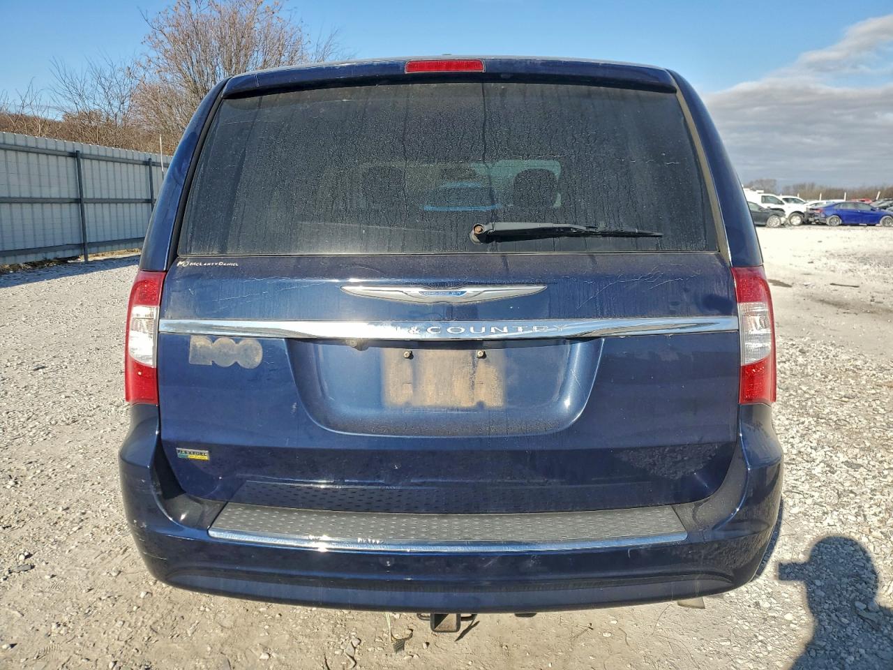 Chrysler Minivan Touring Image 2