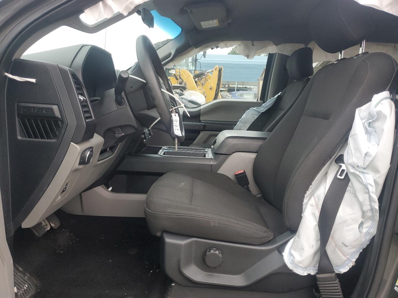 Ford F-150 Supercrew Image 6