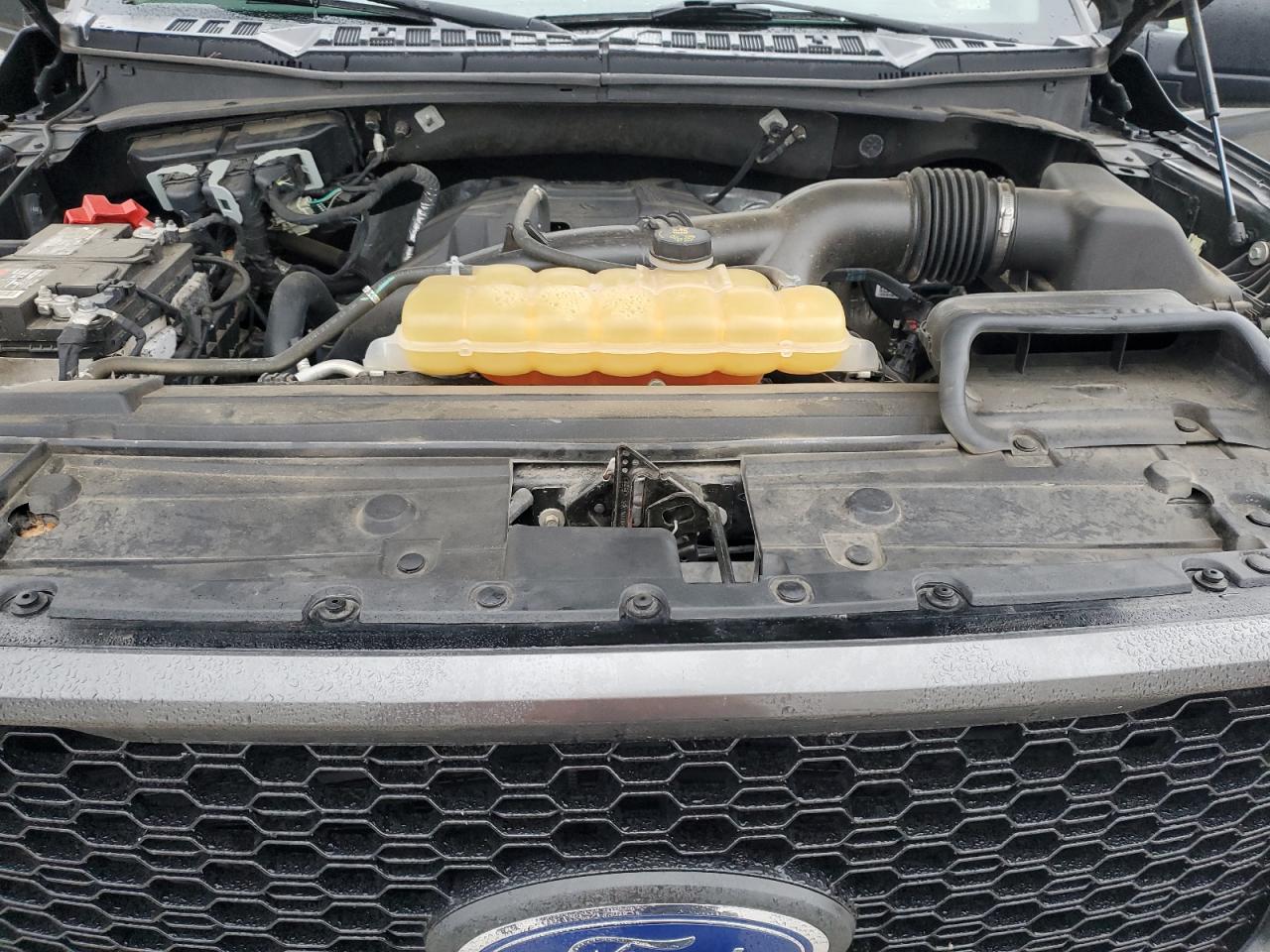 Ford F-150 Supercrew Image 8