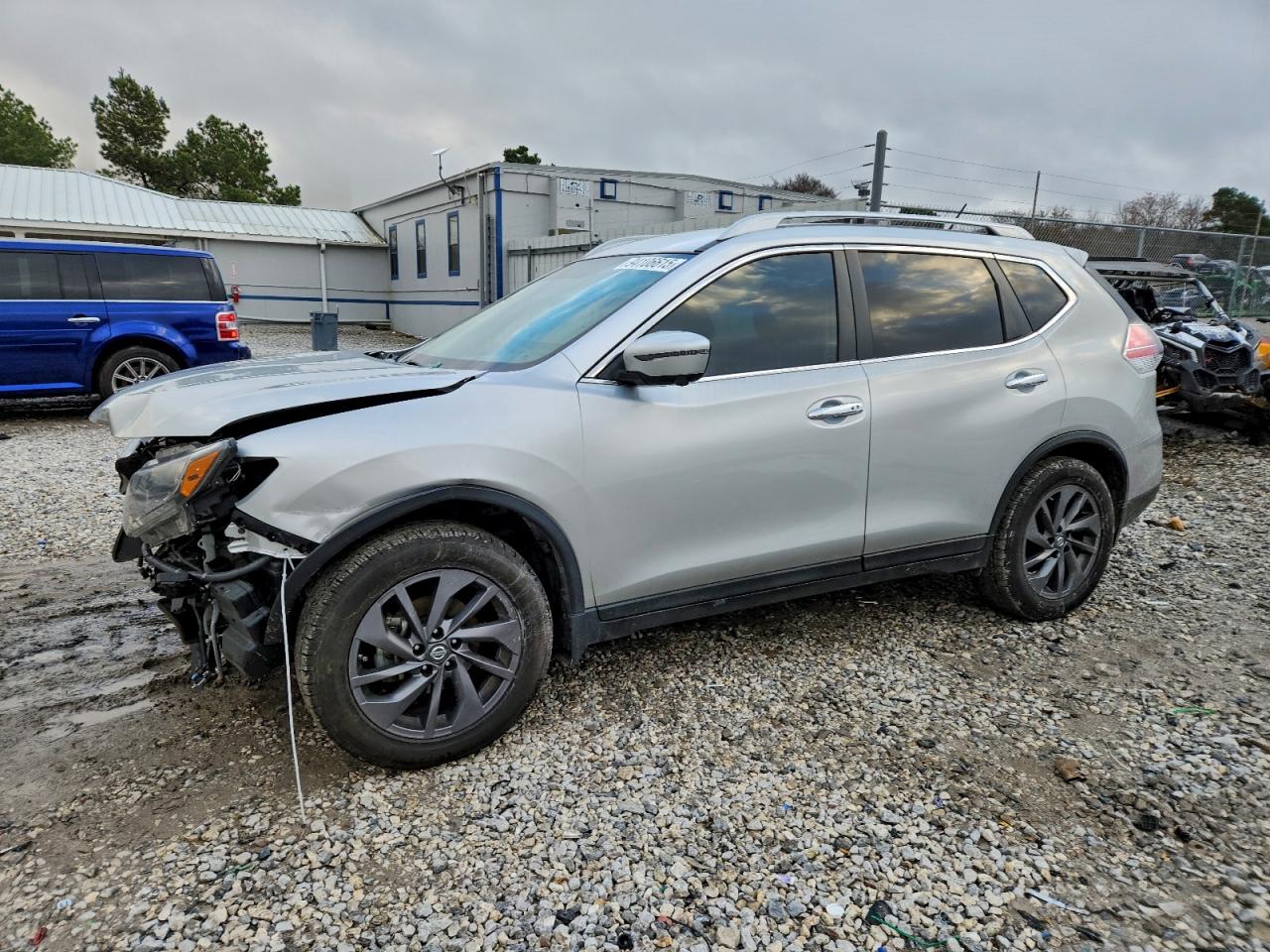 Nissan Rogue S Image 1