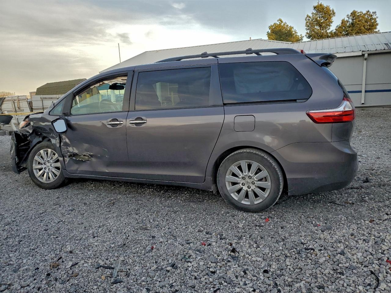 Toyota Sienna Xle Image 7