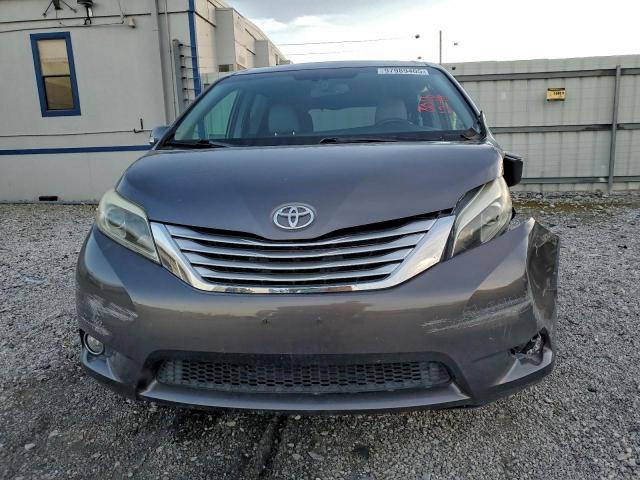 Toyota Sienna Xle Image 5