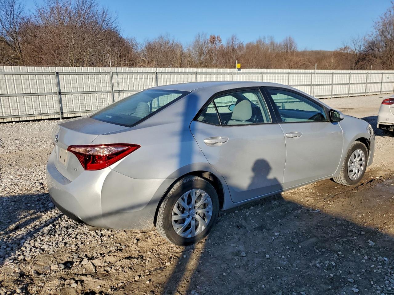 Toyota Corolla L Image 11