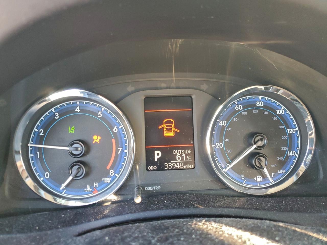 Toyota Corolla L Image 5