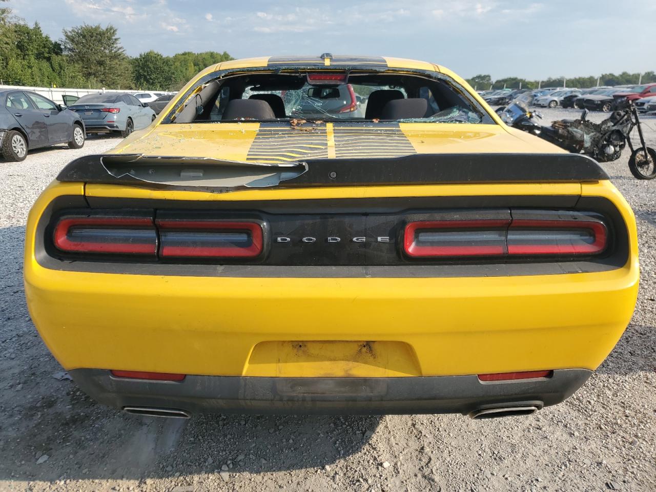 Dodge Challenger Sxt Image 9