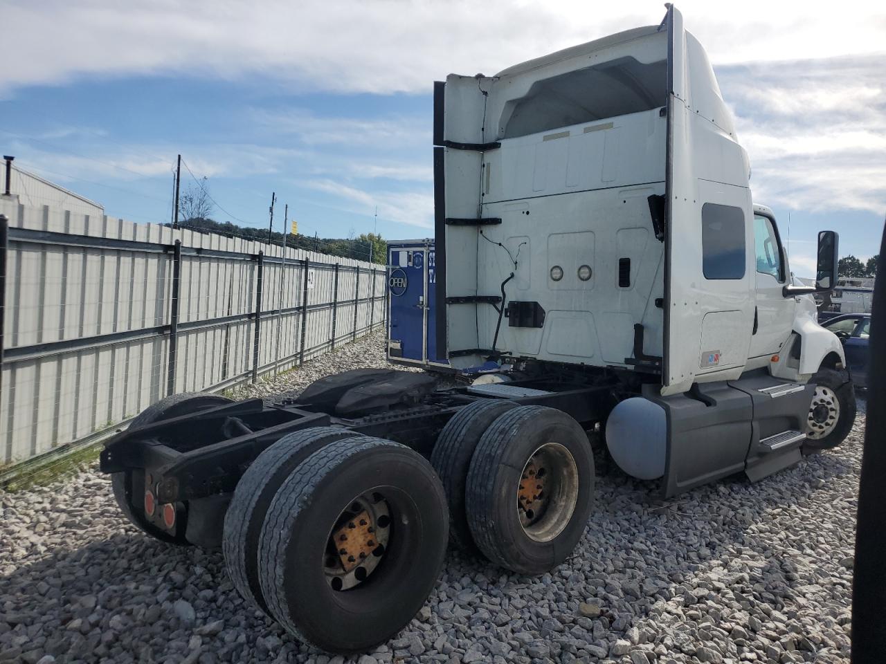 International Lt625 Image 4