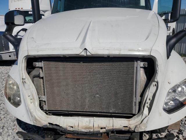 International Lt625 Image 10