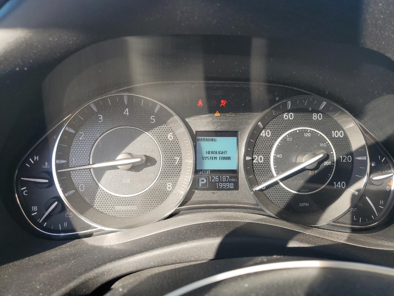 Nissan Armada Sv Image 10