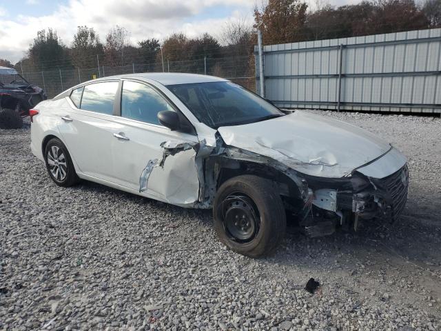 Nissan Altima S Image 5