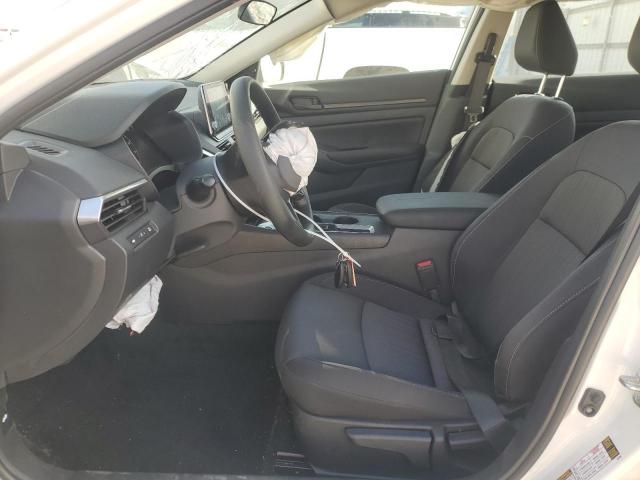 Nissan Altima S Image 6