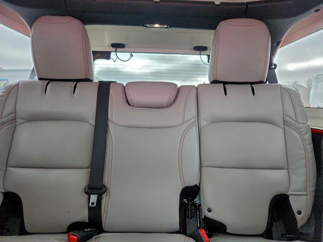 Jeep Wrangler Sahara Image 11