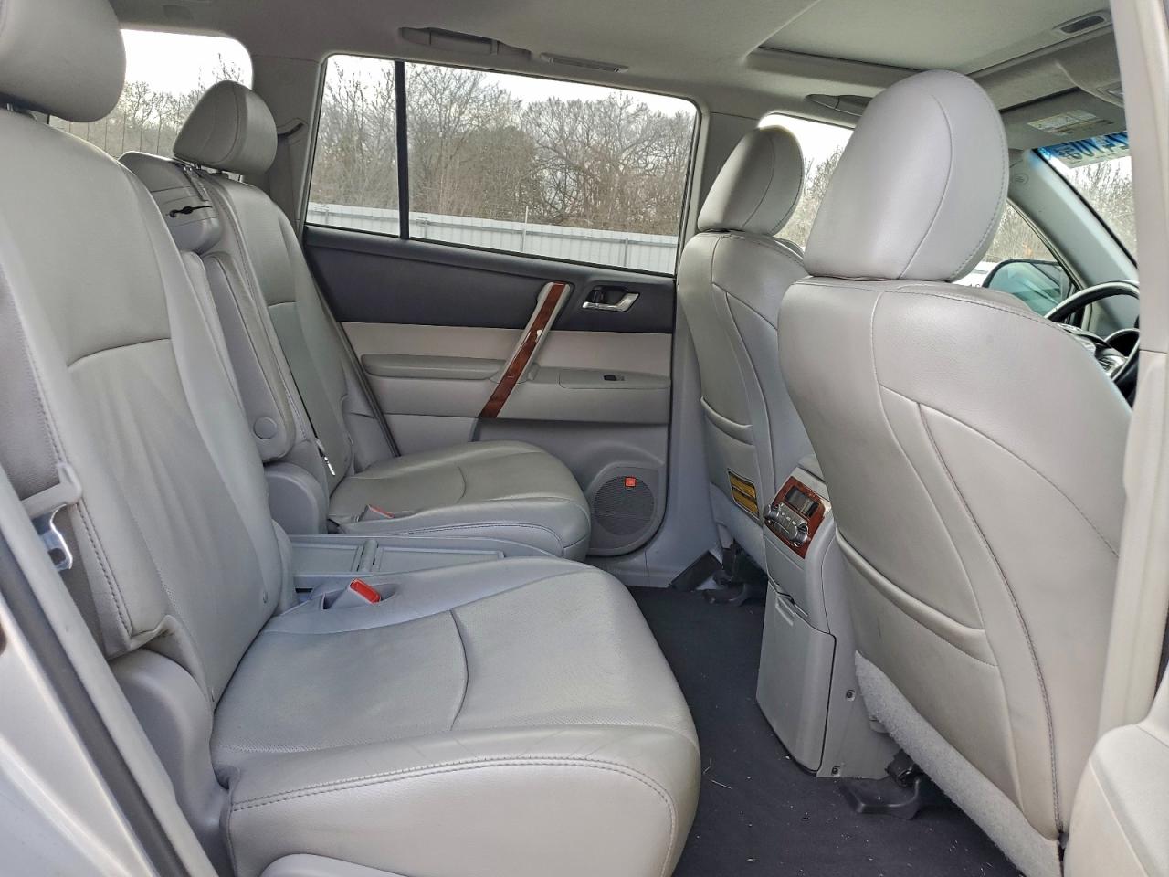 Toyota Highlander Limited Image 13