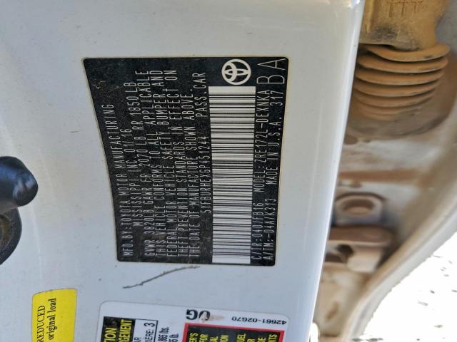 Toyota Corolla L Image 10