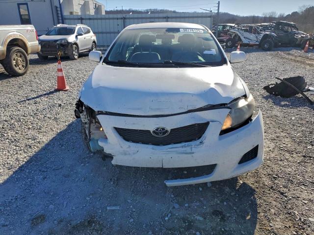 Toyota Corolla Base Image 8