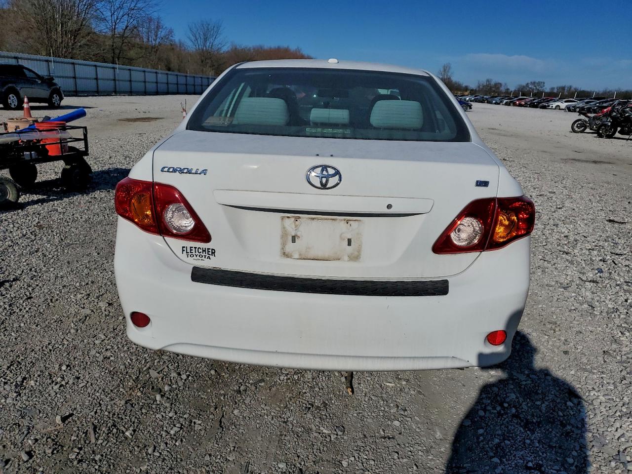 Toyota Corolla Base Image 7