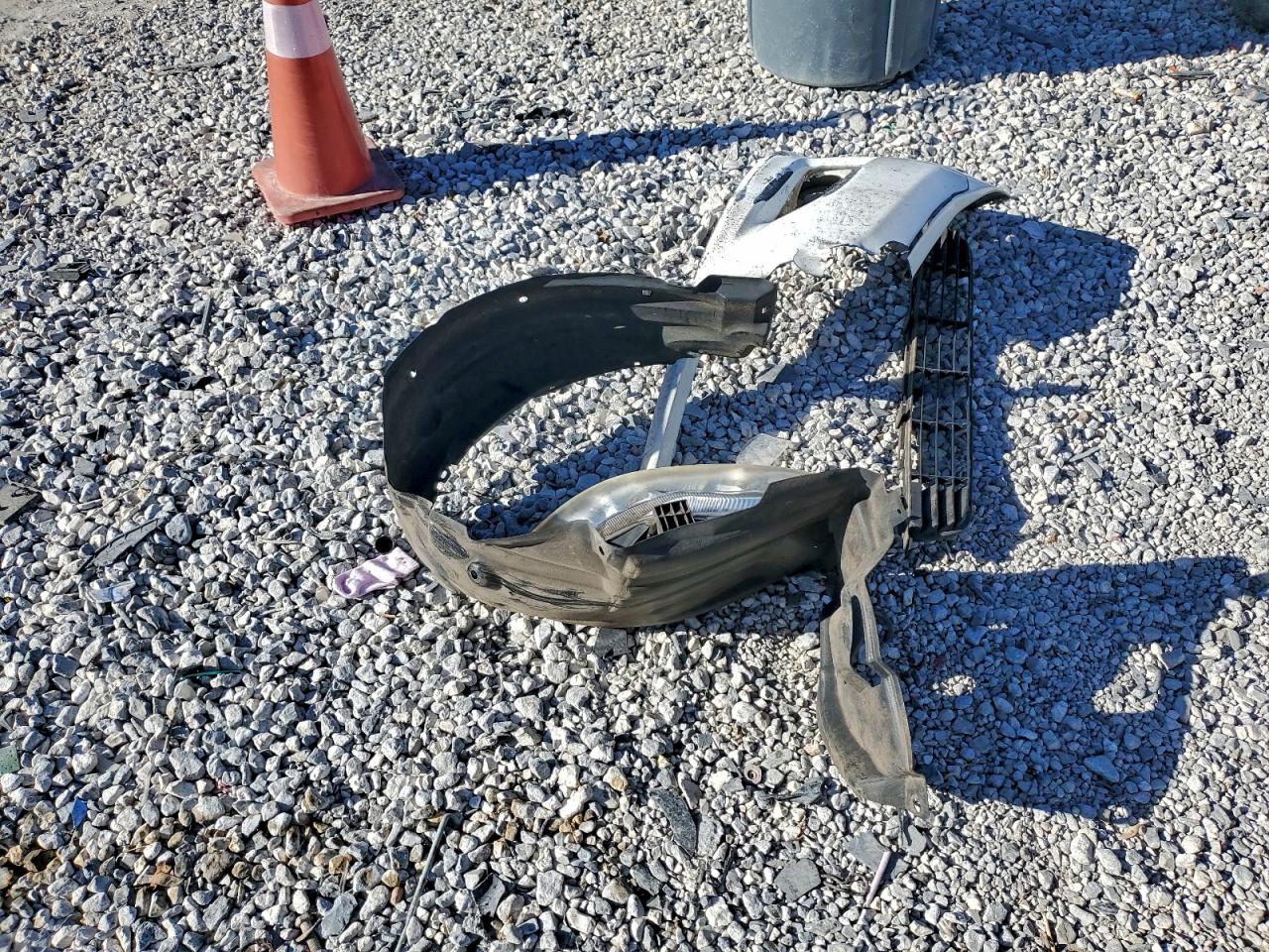 Toyota Corolla Base Image 6