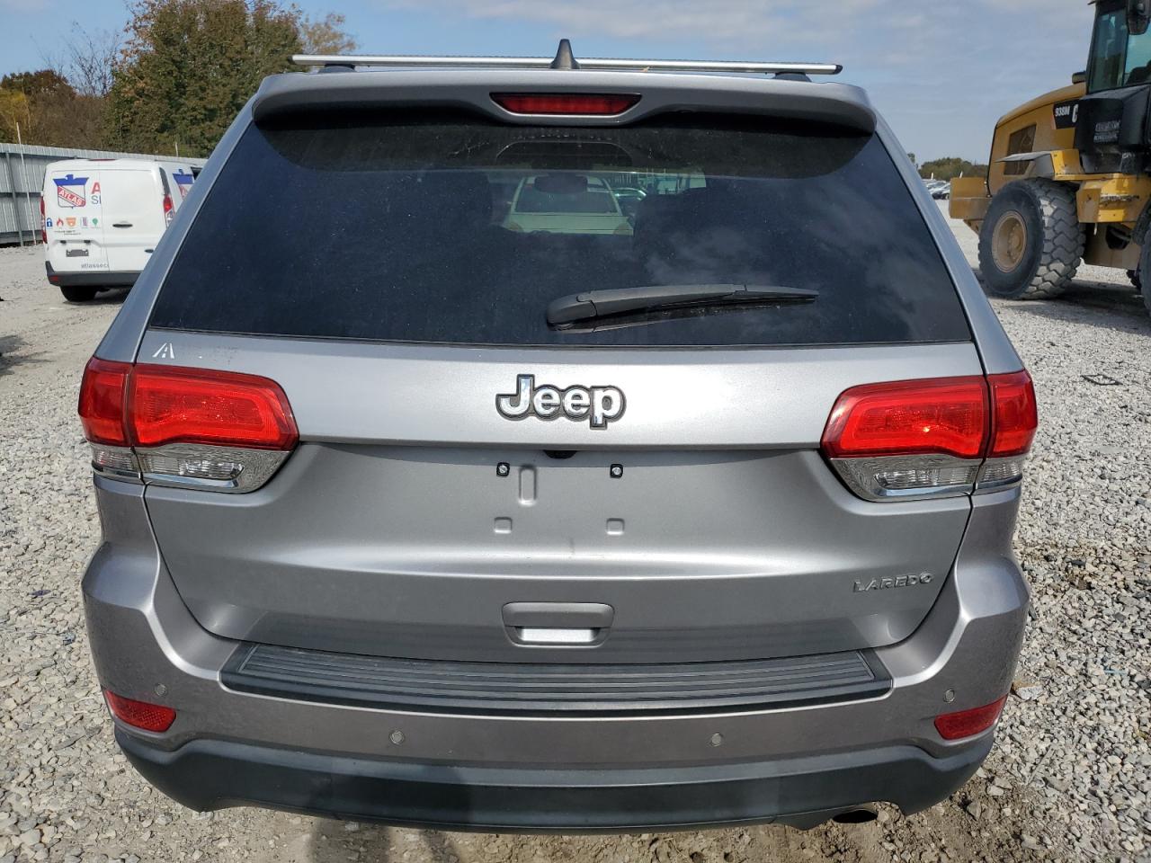 Jeep Grand Cherokee Laredo Image 4
