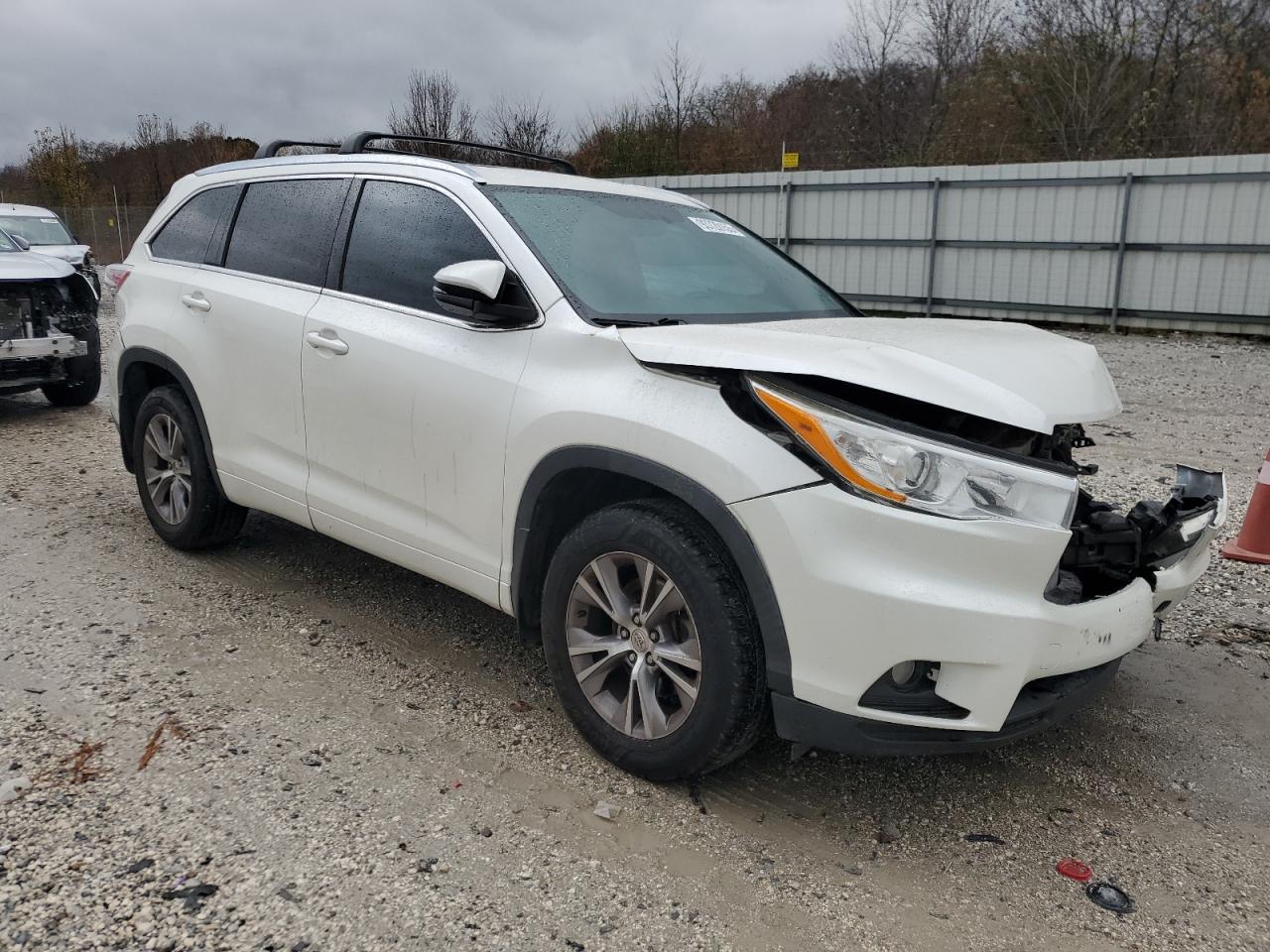 Toyota Highlander Xle Image 2