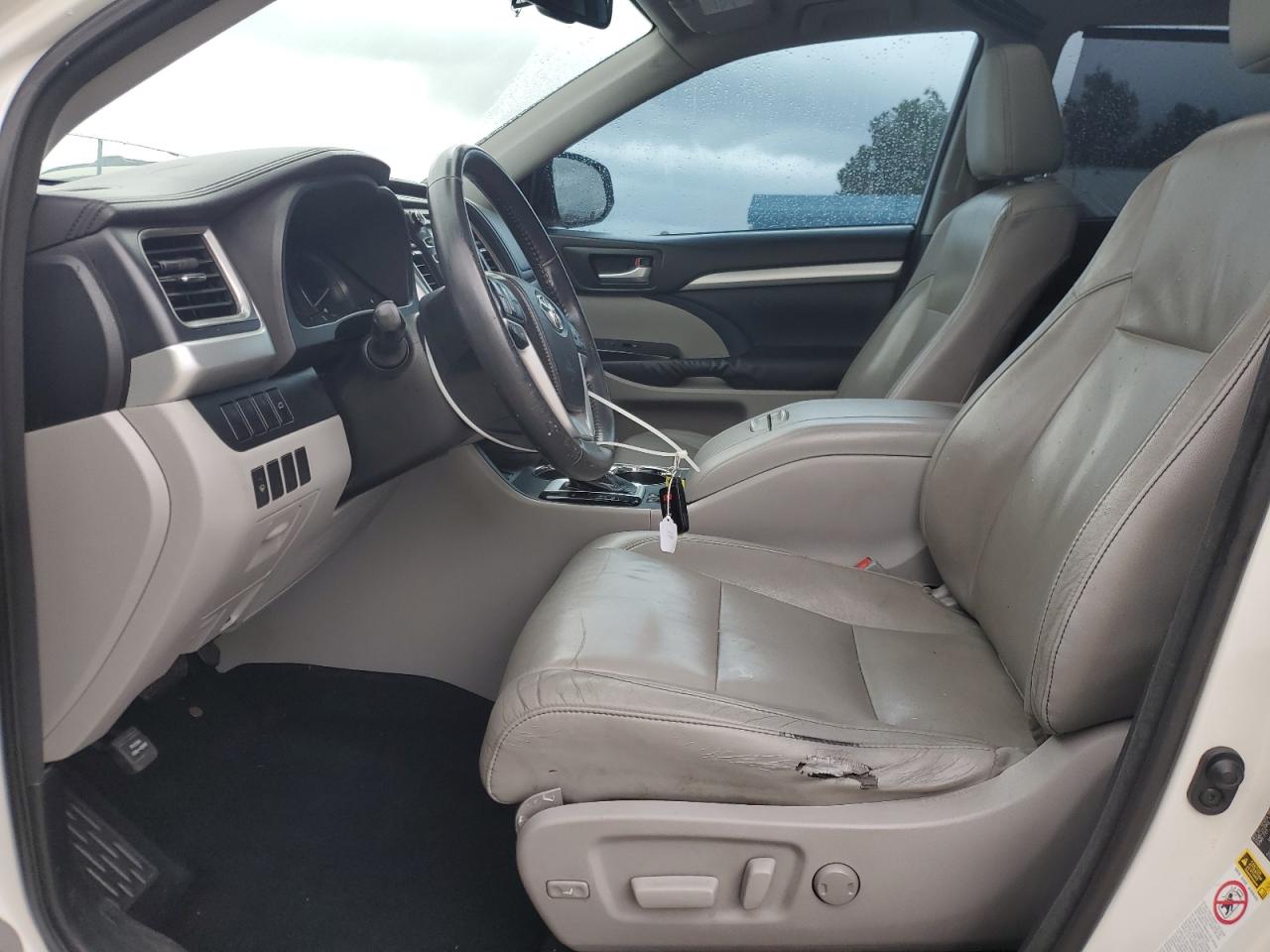 Toyota Highlander Xle Image 14