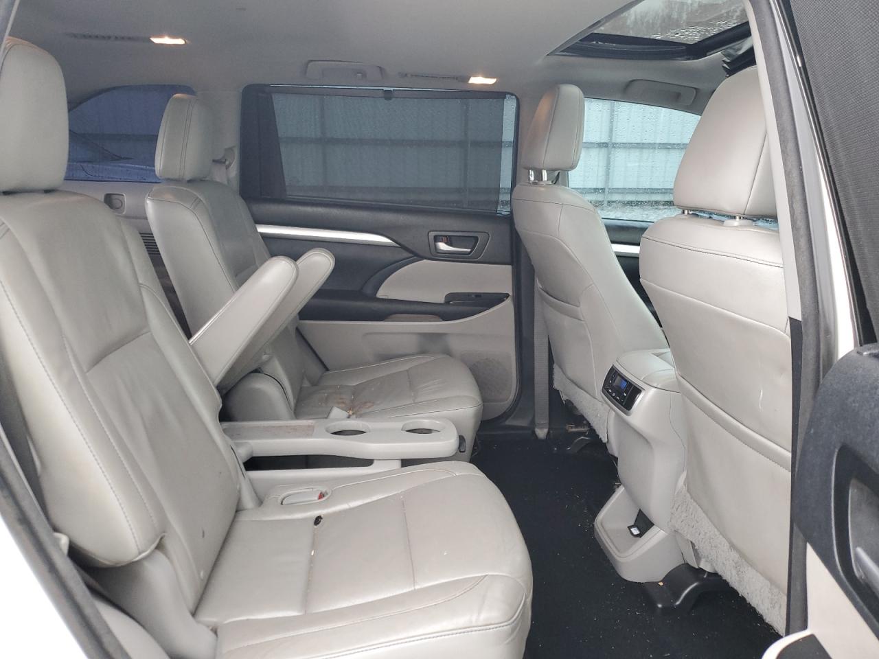 Toyota Highlander Xle Image 9