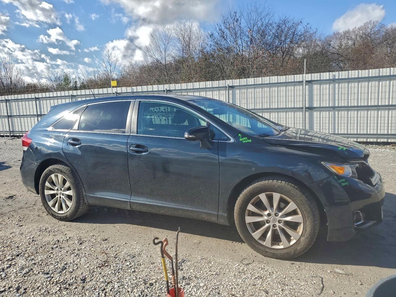 Toyota Venza Le Image 4