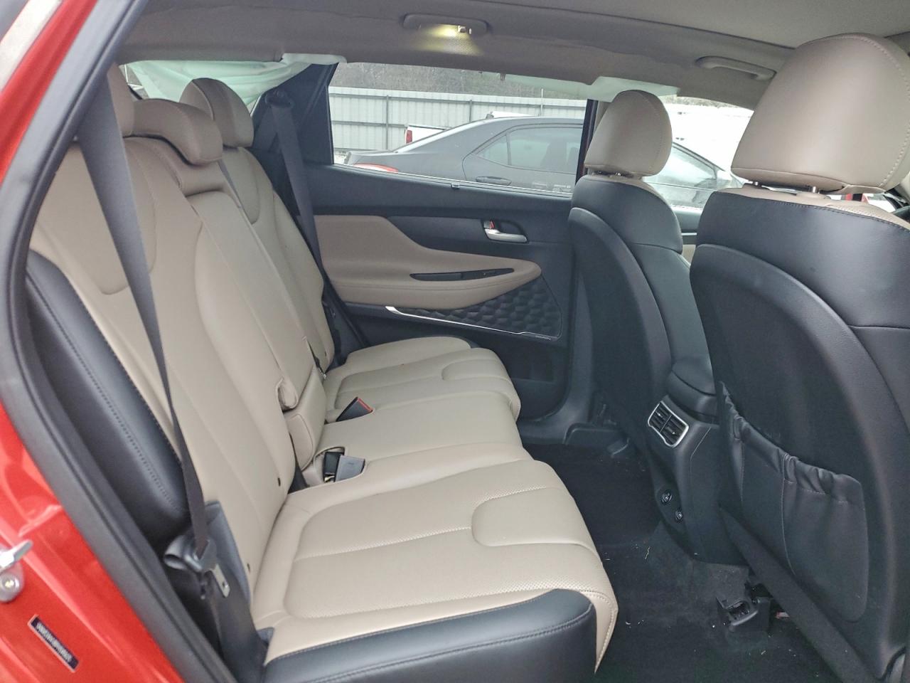 Hyundai SANTA FE Sel Premium Image 4