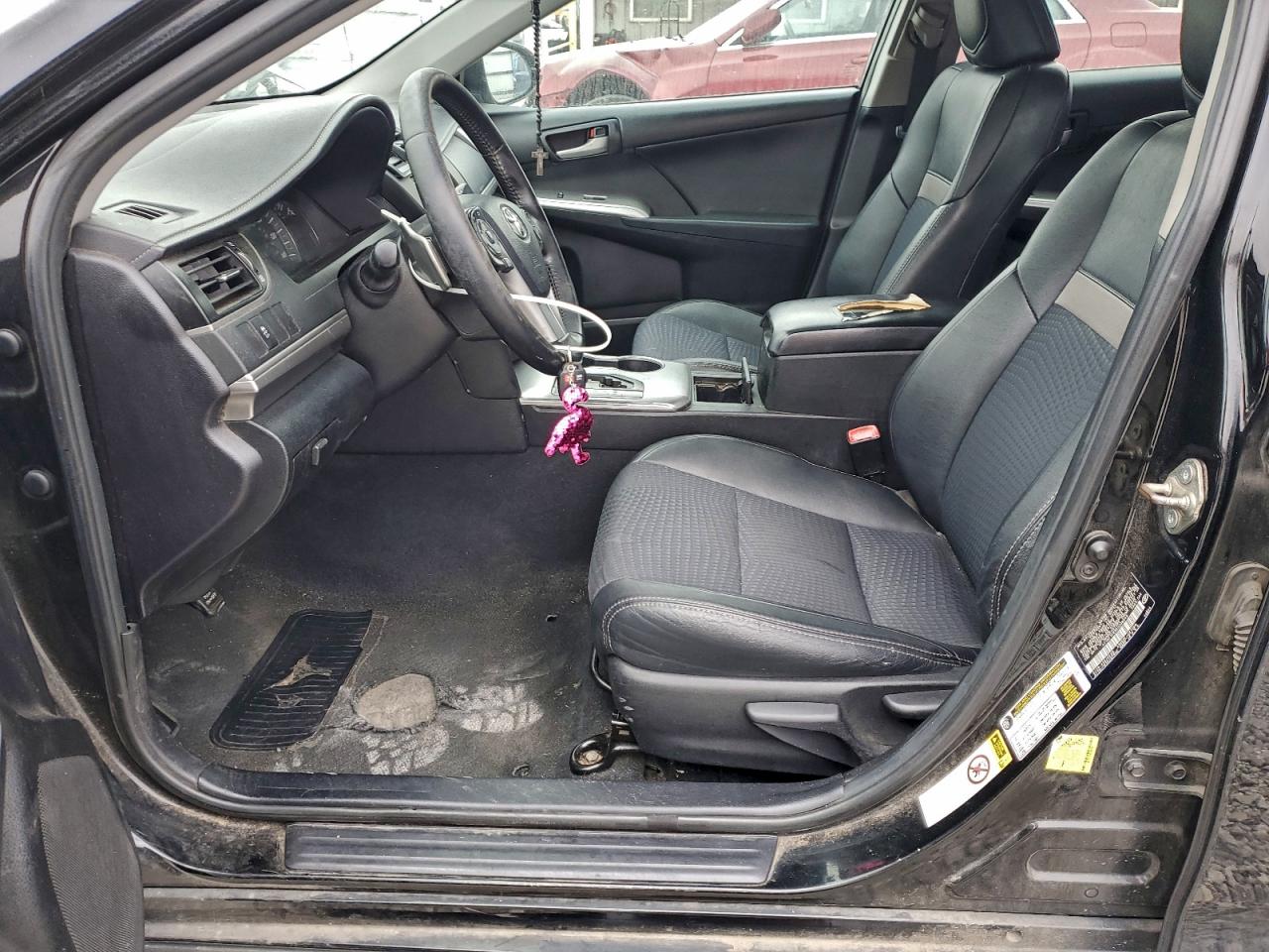 Toyota Camry L Image 8