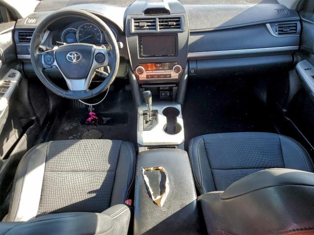 Toyota Camry L Image 3