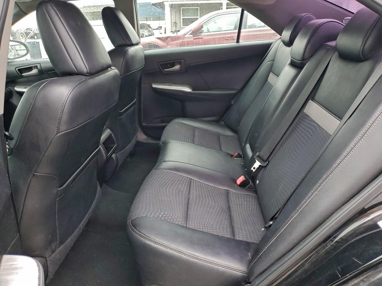 Toyota Camry L Image 5