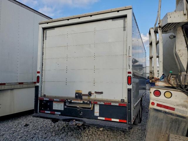 GMC Savana Cutaway G3500 Image 2