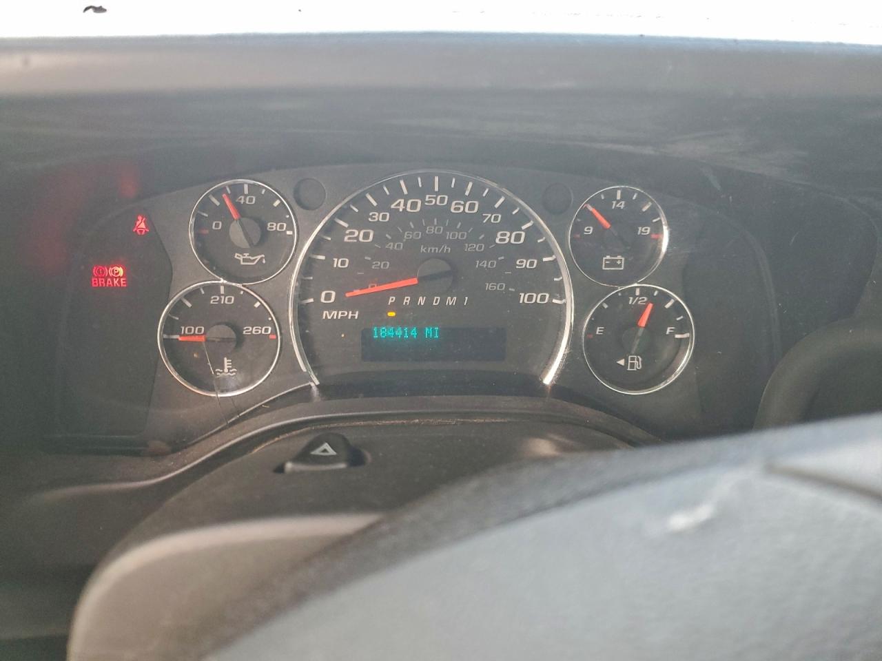 GMC Savana Cutaway G3500 Image 9