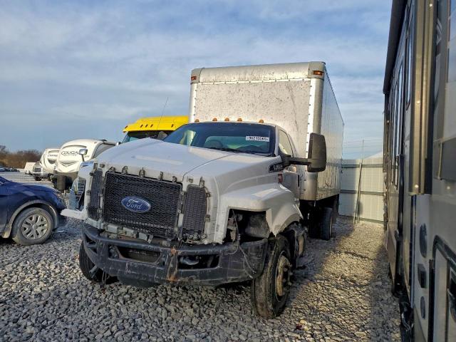 Ford F-650 Super Duty Image 5